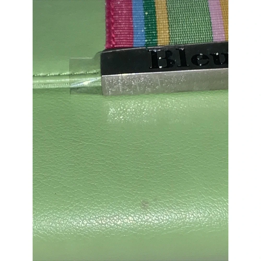BLEU MUNDI/WESTPORT Bright Green Leather Wallet Credit Card Spring Summer Colors